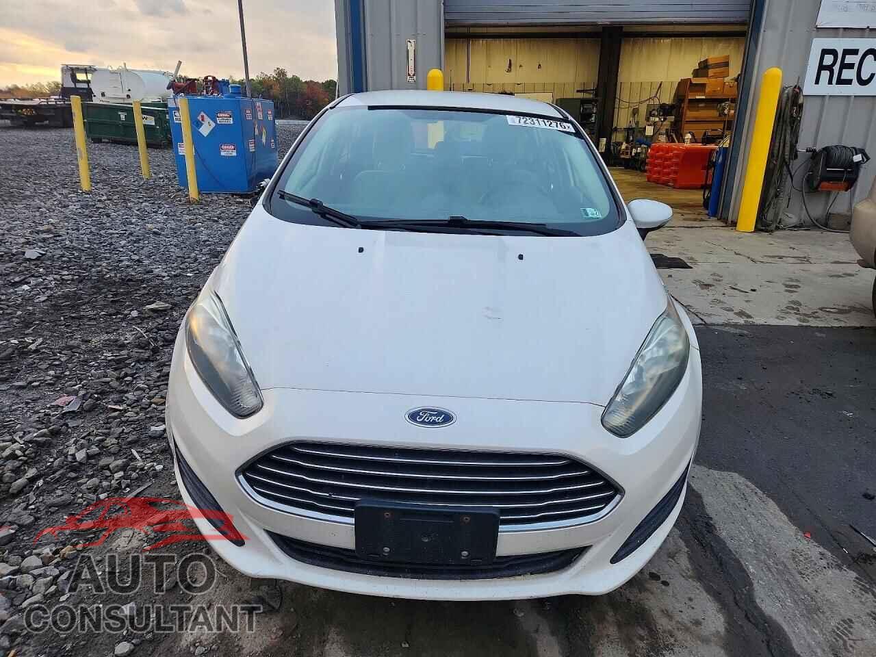 FORD FIESTA 2016 - 3FADP4EJ5GM173046