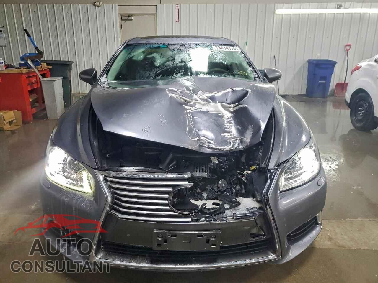 LEXUS LS460 2017 - JTHCL5EF5H5028856