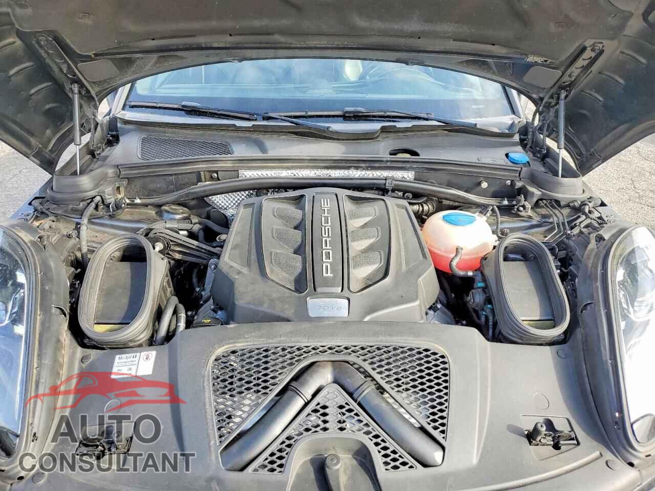 PORSCHE MACAN 2018 - WP1AG2A53JLB63777