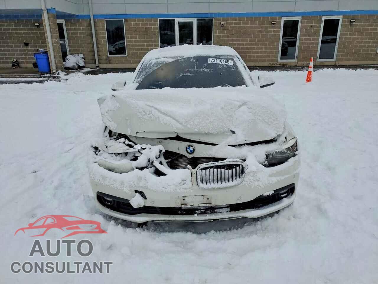 BMW 3 SERIES 2016 - WBA8E5G55GNU22178