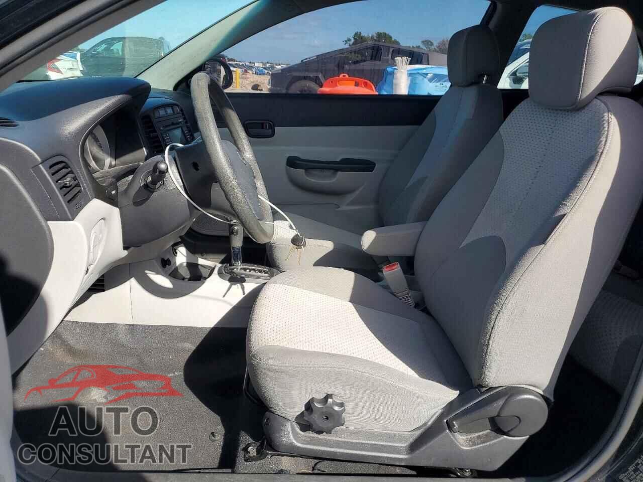 HYUNDAI ACCENT 2009 - KMHCM36C39U112975