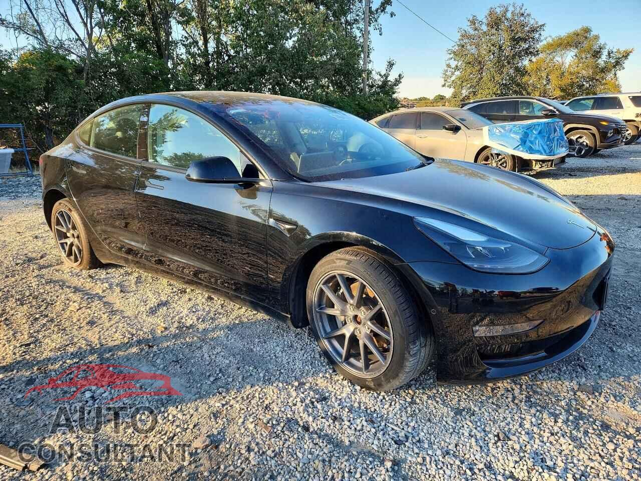 TESLA MODEL 3 2021 - 5YJ3E1EB3MF150335