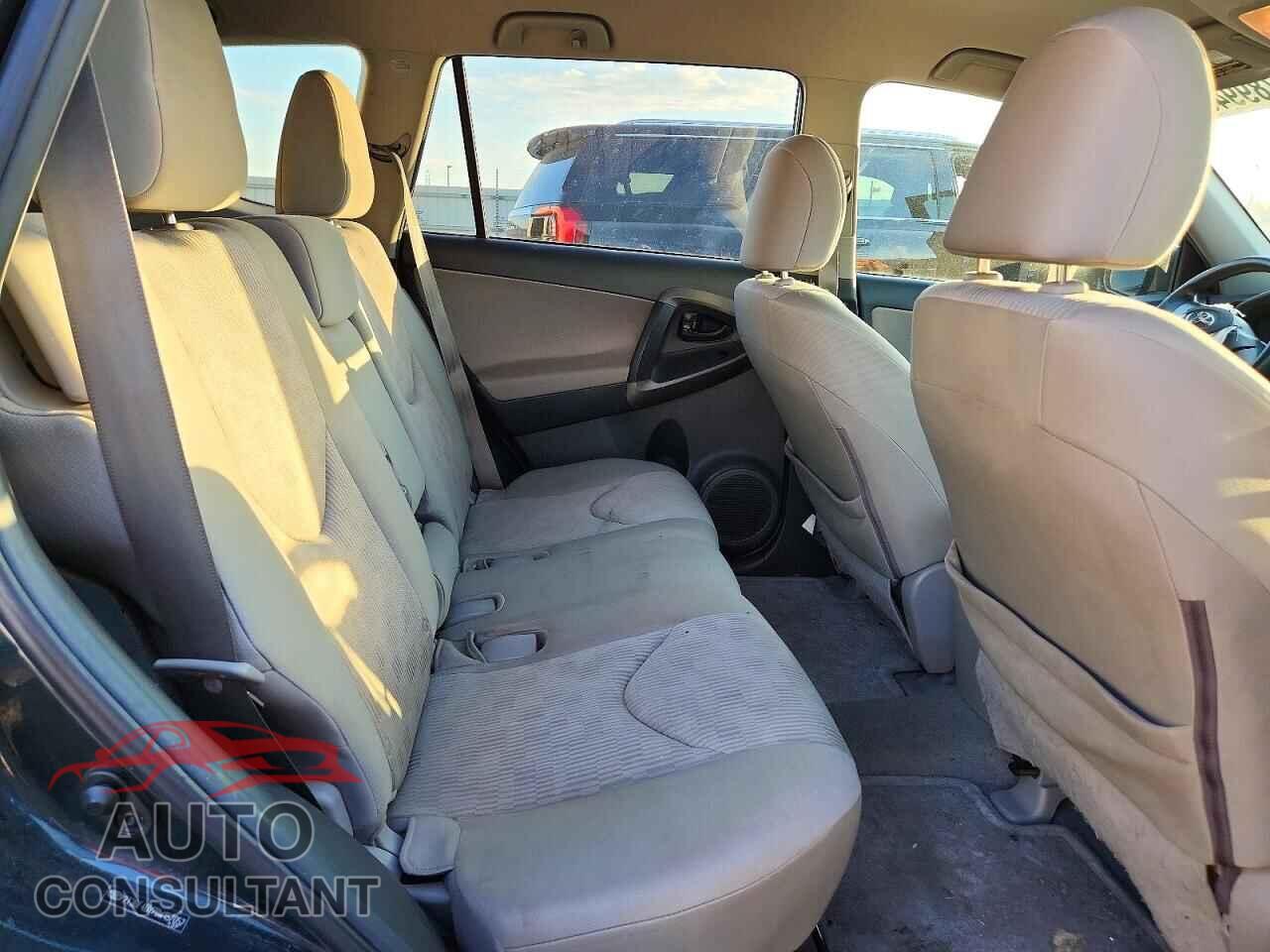 TOYOTA RAV4 2011 - 2T3BF4DV7BW157057