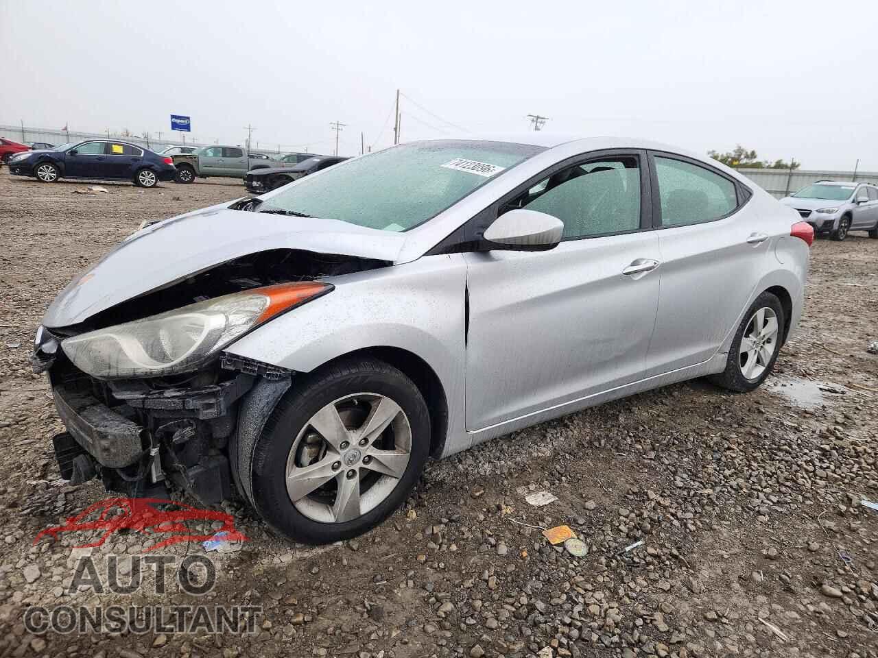 HYUNDAI ELANTRA 2013 - KMHDH4AE7DU521237