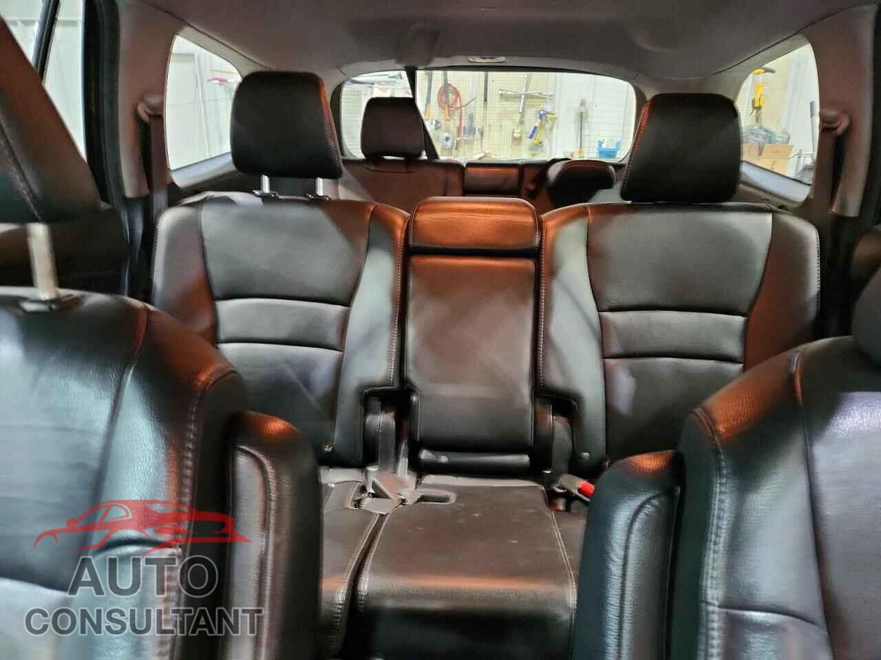 HONDA PILOT 2017 - 5FNYF6H85HB096901
