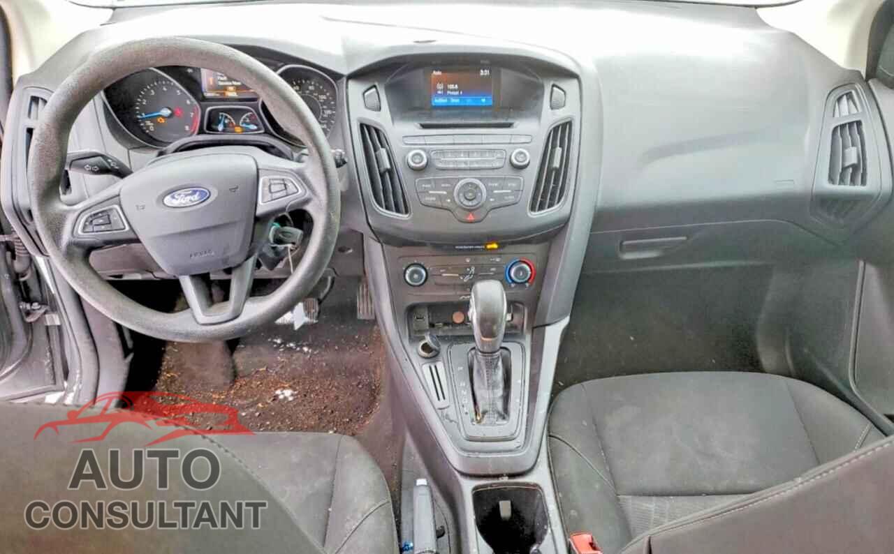 FORD FOCUS 2017 - 1FADP3E22HL347919