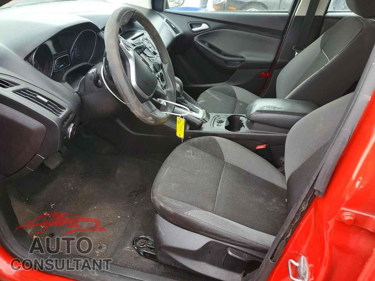 FORD FOCUS 2014 - 1FADP3F2XEL254124