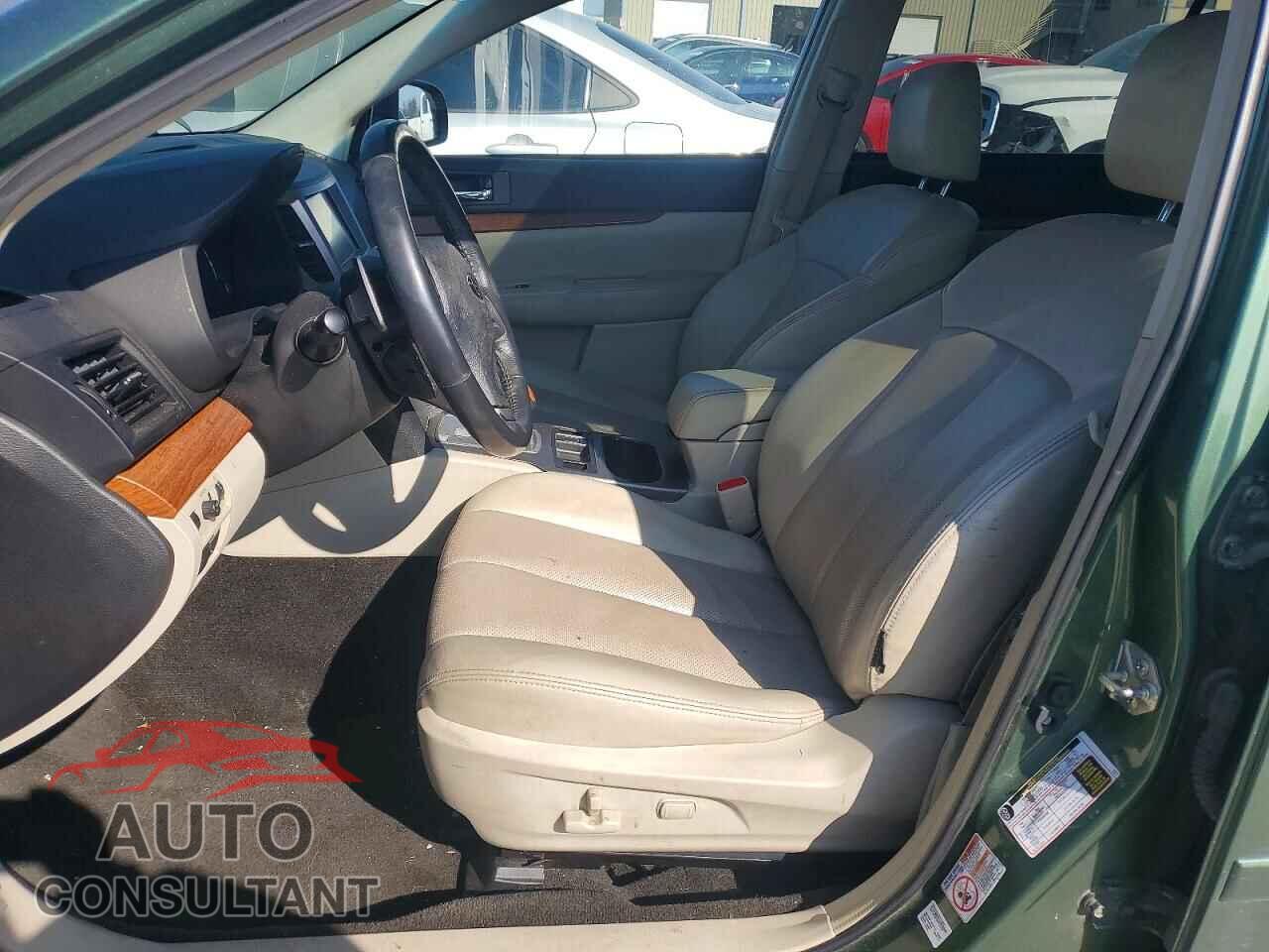 SUBARU OUTBACK 2013 - 4S4BRBLC7D3228772