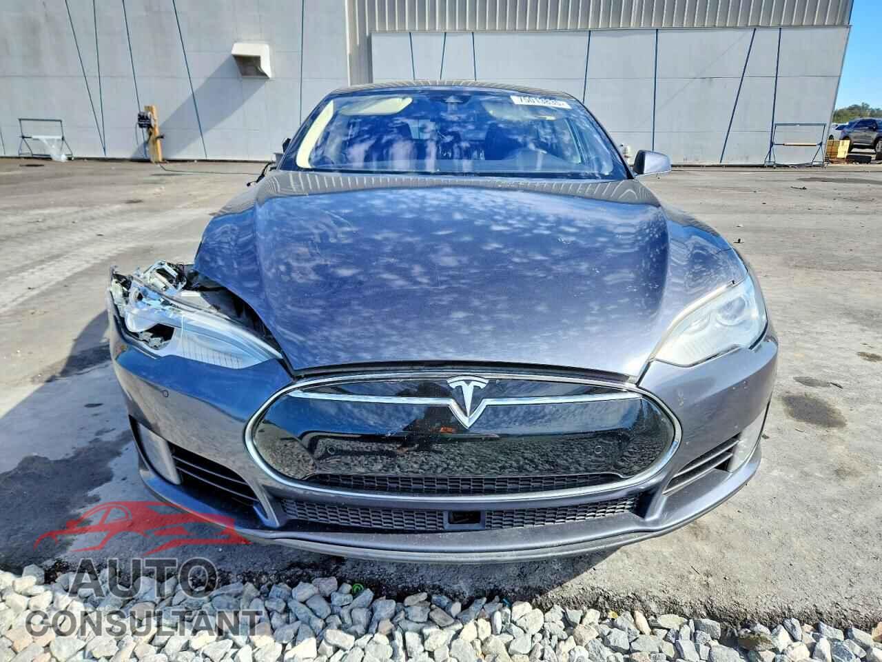 TESLA MODEL S 2015 - 5YJSA1H11FF085868