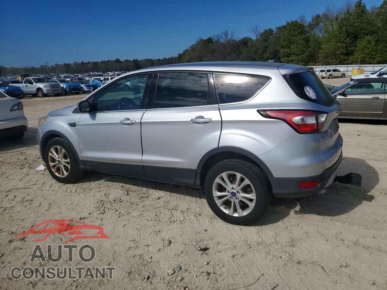 FORD ESCAPE 2017 - 1FMCU9GD6HUD03363