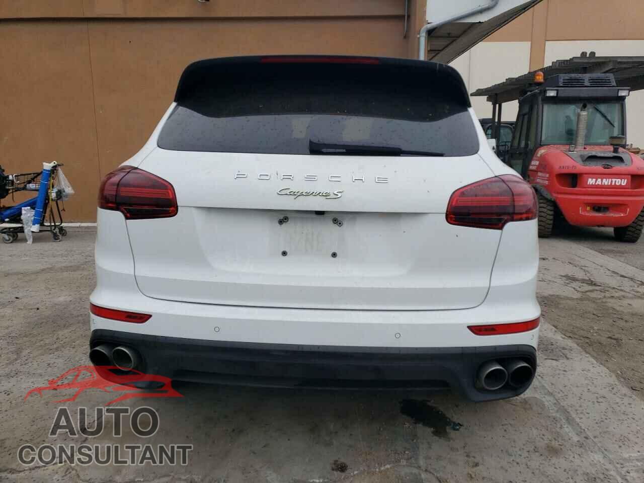 PORSCHE CAYENNE 2017 - WP1AE2A23HLA75401