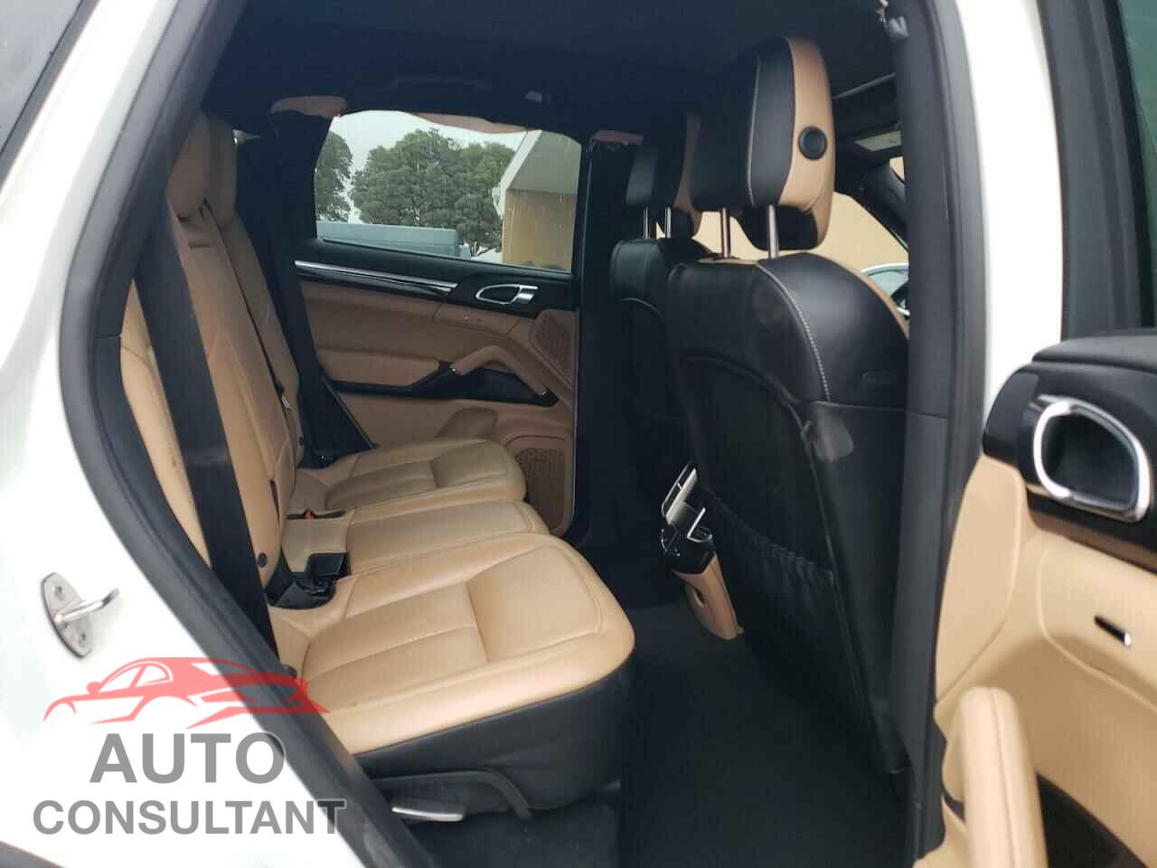 PORSCHE CAYENNE 2017 - WP1AE2A23HLA75401
