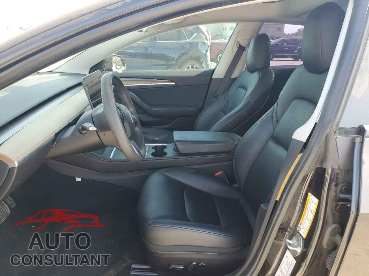 TESLA MODEL 3 2021 - 5YJ3E1EA5MF084376