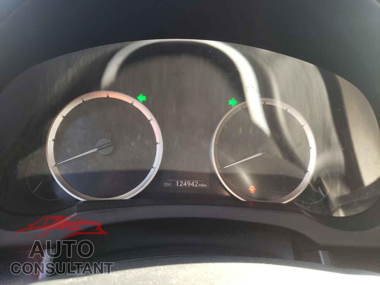LEXUS IS 2016 - JTHBA1D21G5013732