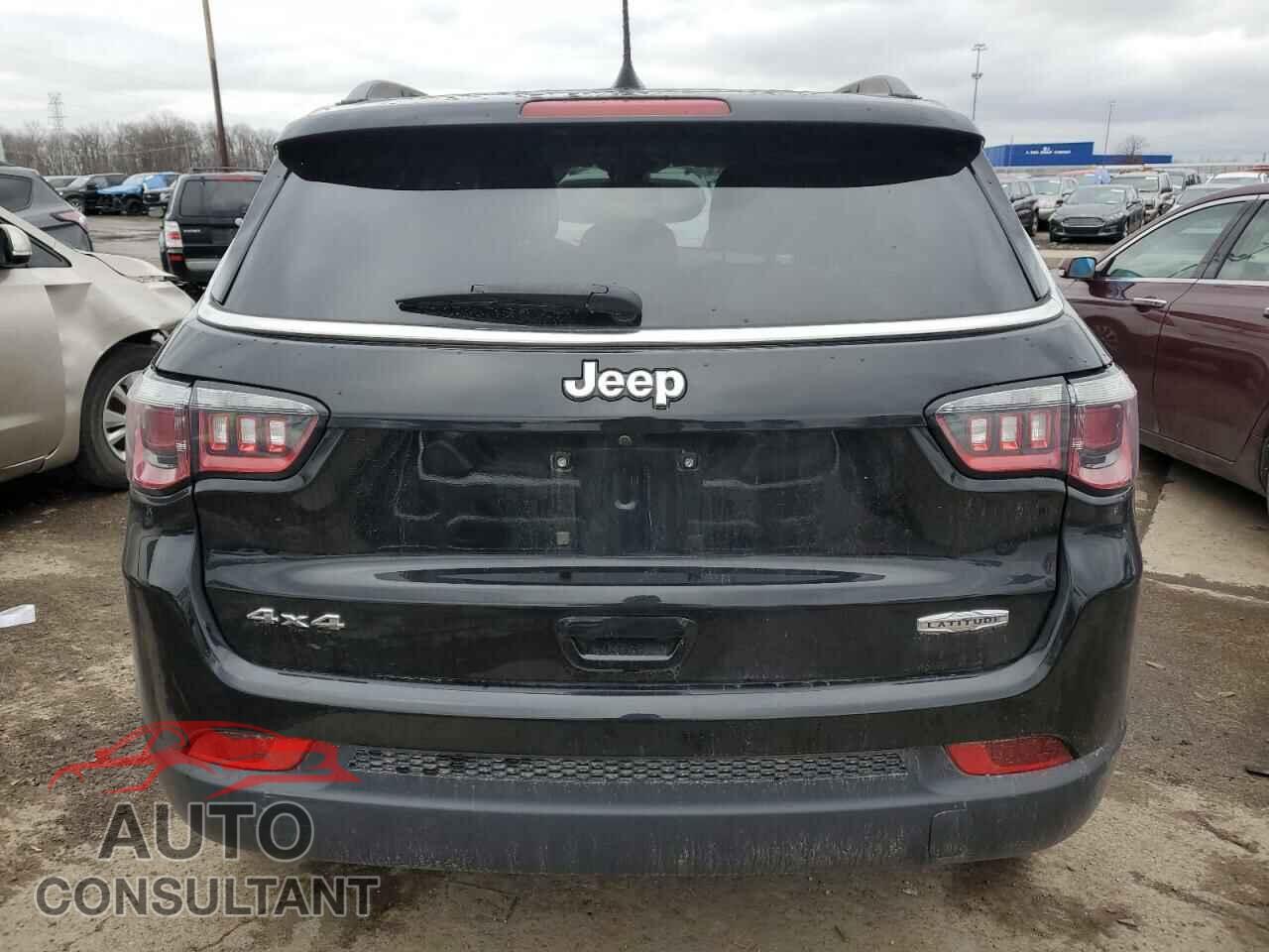 JEEP COMPASS 2018 - 3C4NJDBB8JT176212