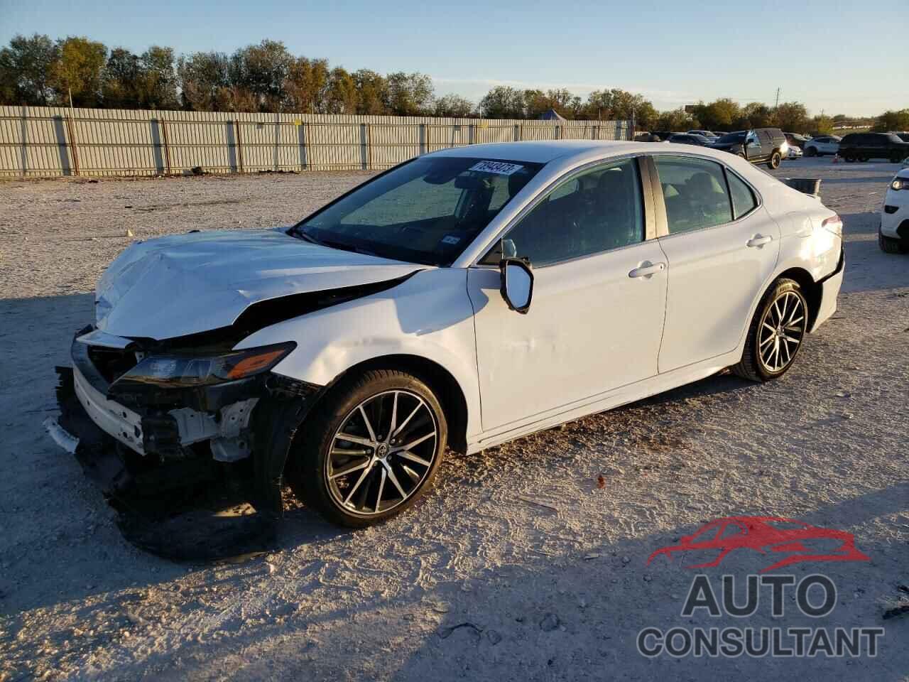 TOYOTA CAMRY 2021 - 4T1G11AKXMU438262