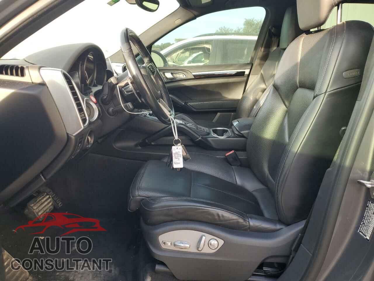 PORSCHE CAYENNE 2017 - WP1AA2A28HKA91899