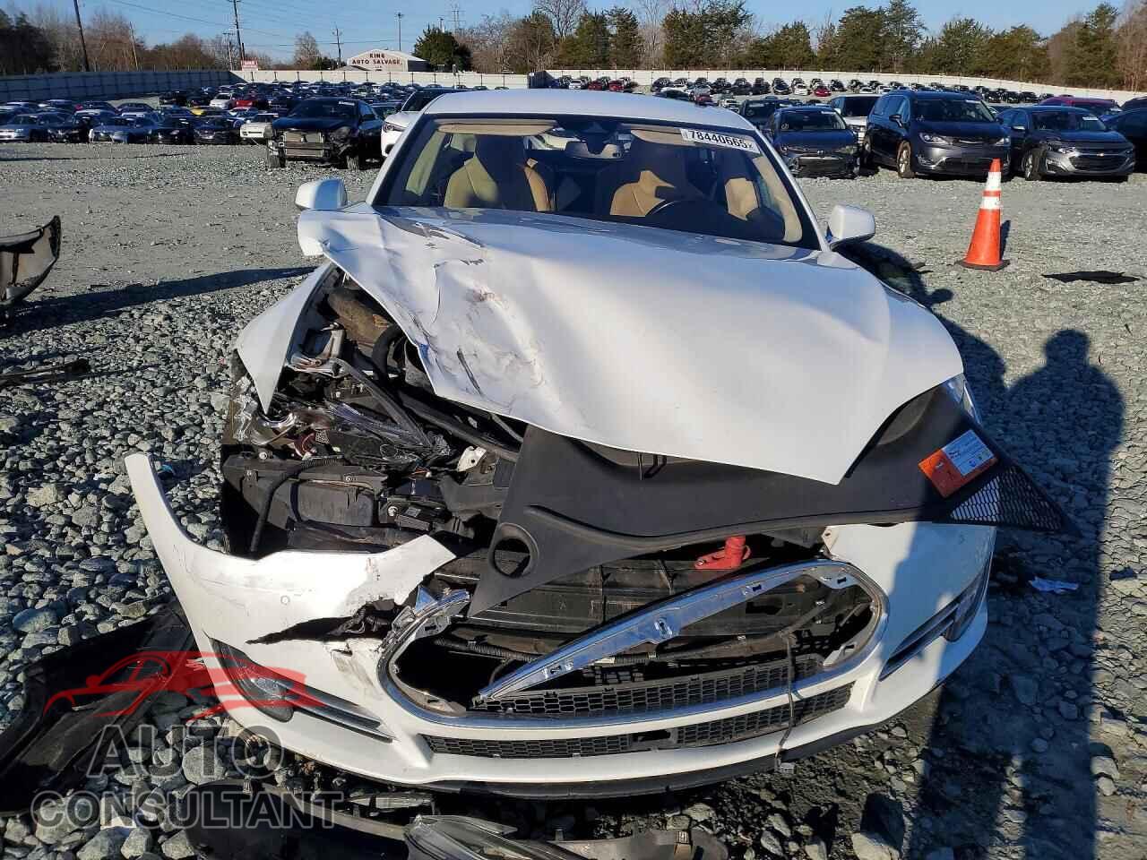 TESLA MODEL S 2015 - 5YJSA4H21FFP77395