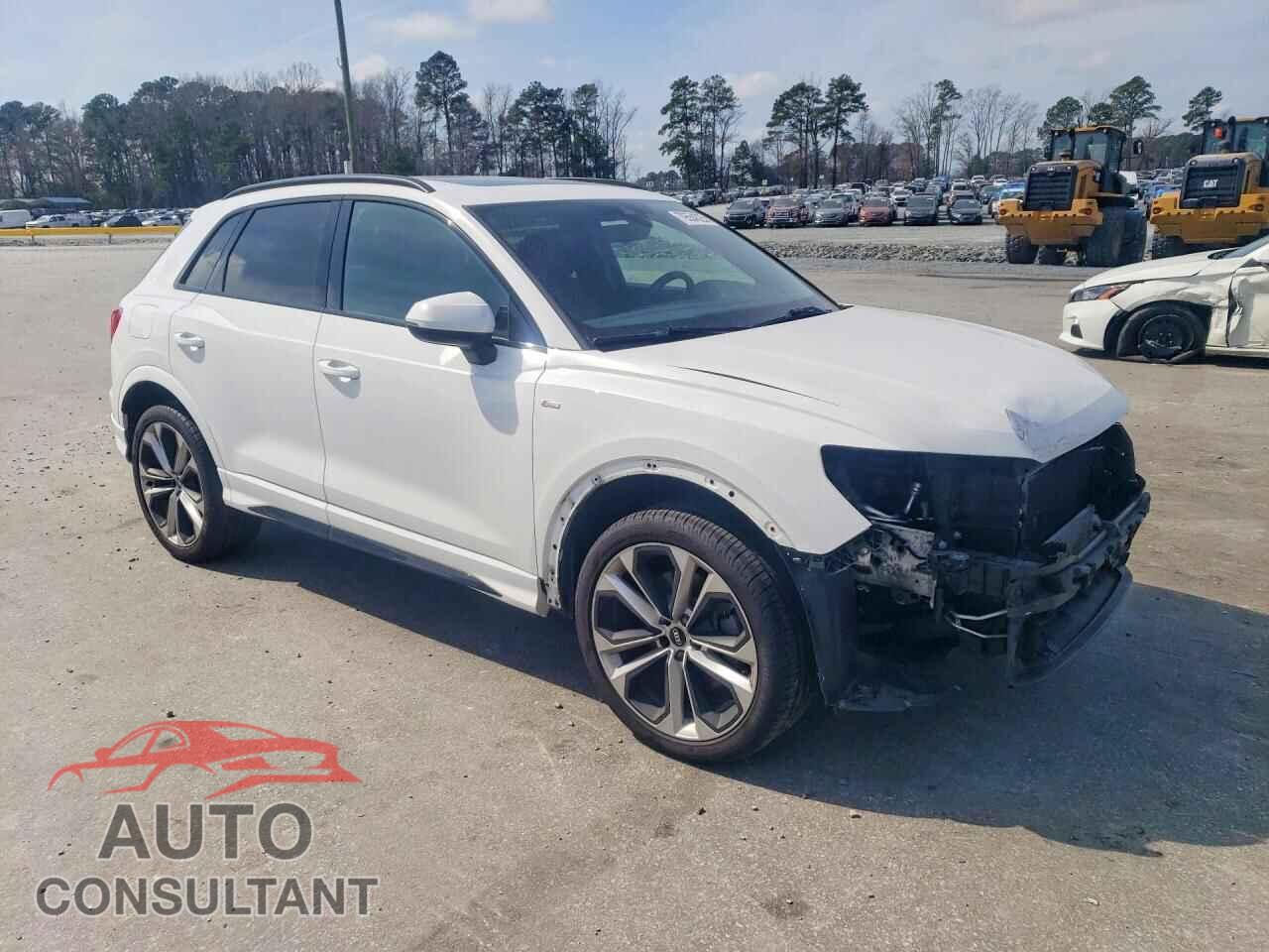 AUDI Q3 2022 - WA1EECF3XN1007611