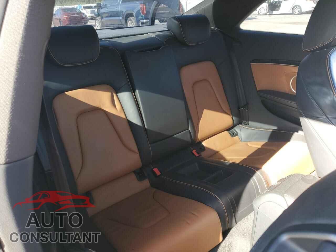 AUDI A5 2014 - WAULFAFR5EA021352