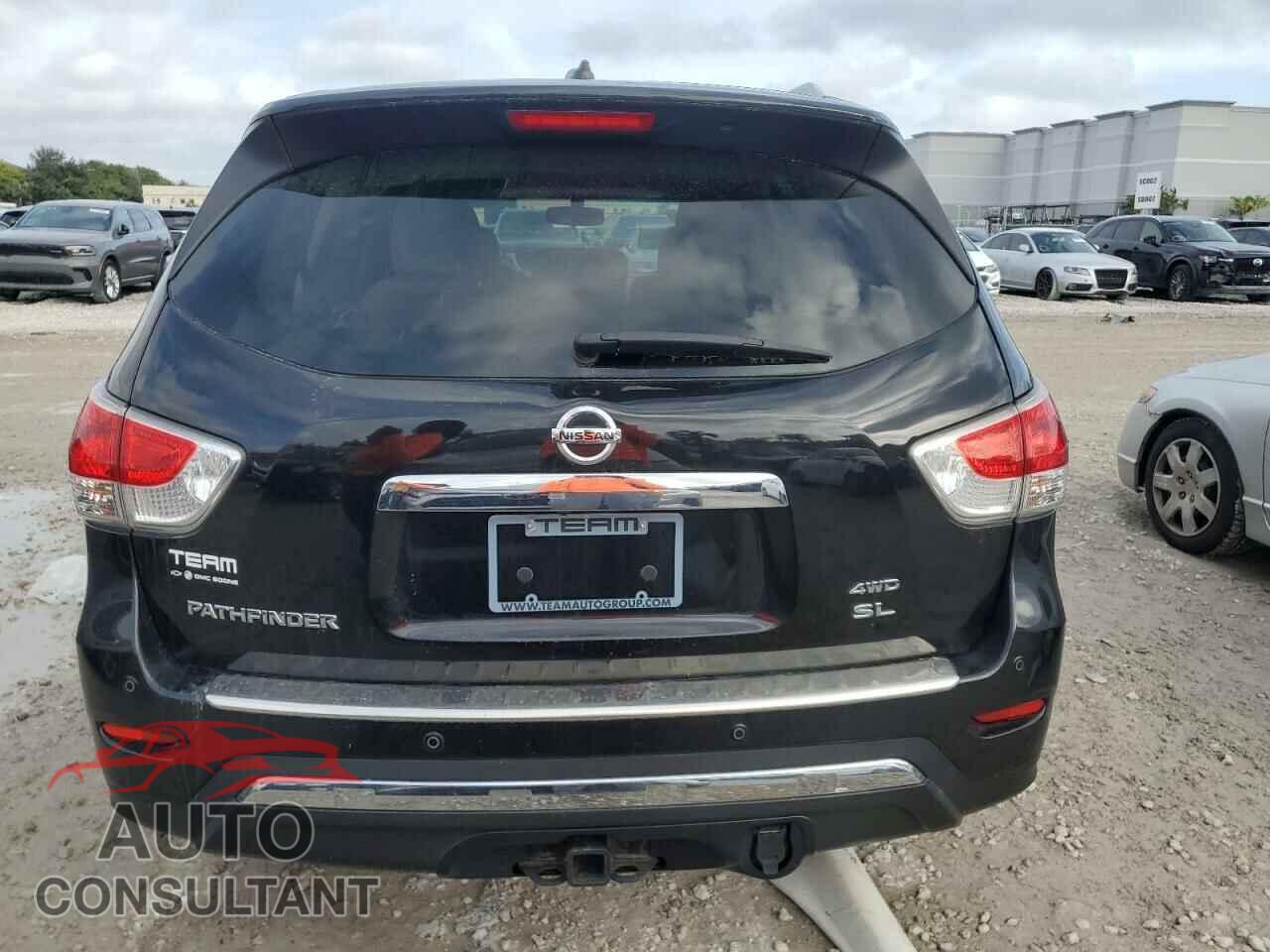 NISSAN PATHFINDER 2016 - 5N1AR2MM4GC616632