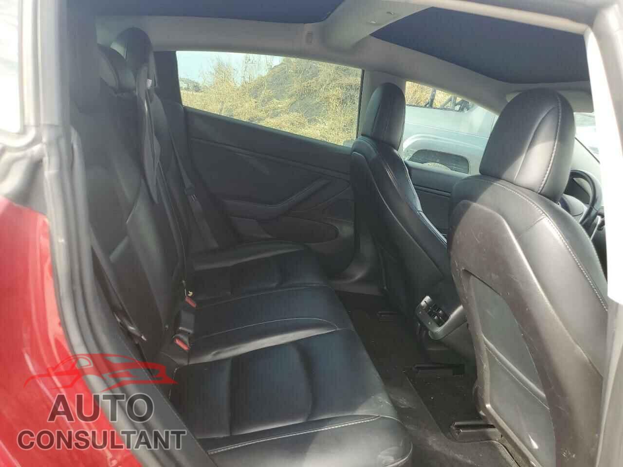 TESLA MODEL 3 2018 - 5YJ3E1EB7JF083752