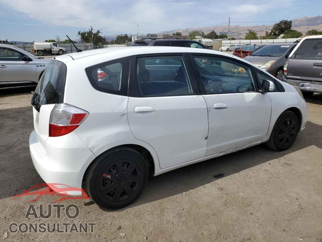 HONDA FIT 2013 - JHMGE8H32DC010352