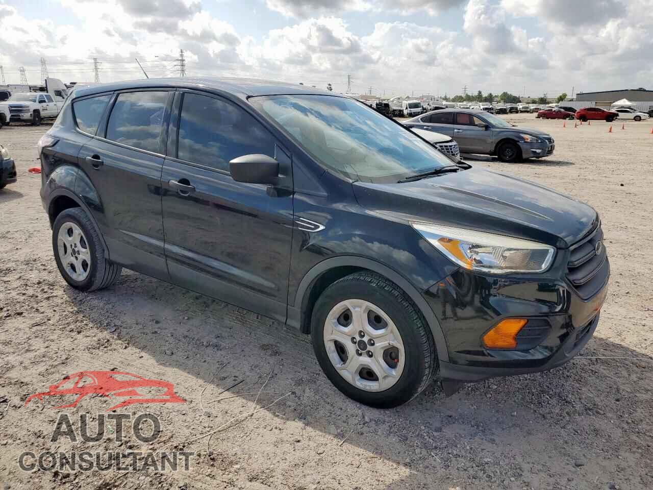 FORD ESCAPE 2017 - 1FMCU0F77HUB48734