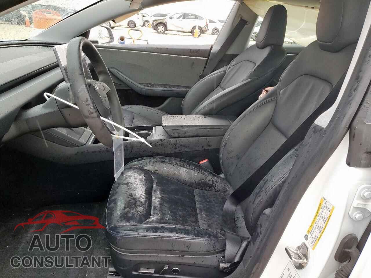 TESLA MODEL 3 2024 - 5YJ3E1EA8RF773528