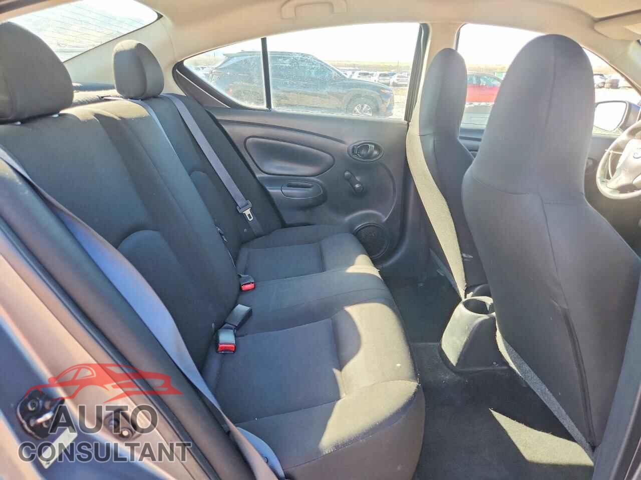 NISSAN VERSA 2017 - 3N1CN7AP3HL847342