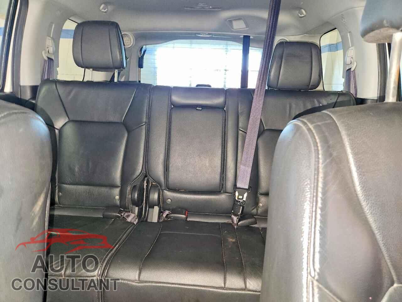 HONDA PILOT 2015 - 5FNYF4H9XFB072023