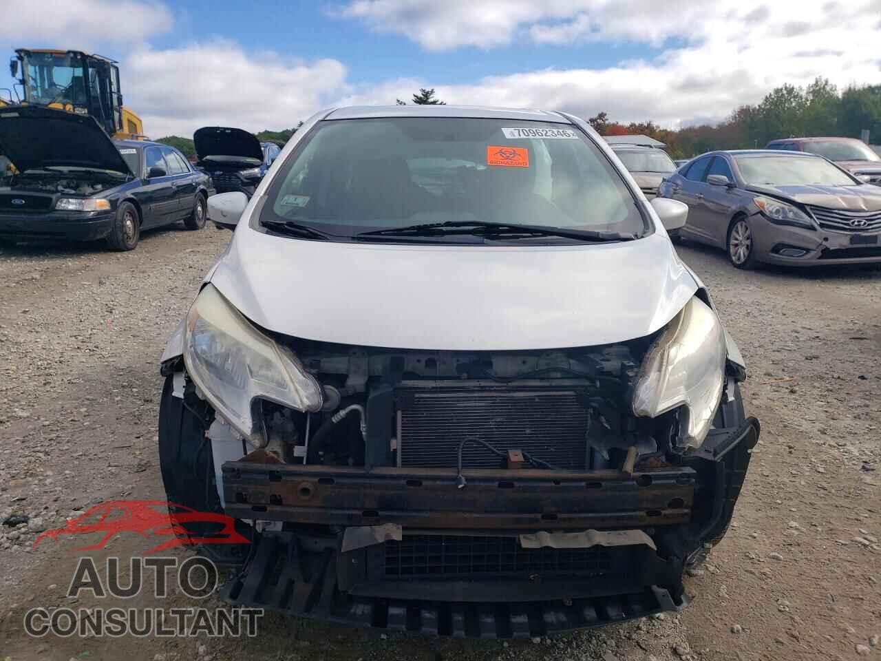 NISSAN VERSA 2017 - 3N1CE2CP3HL352445
