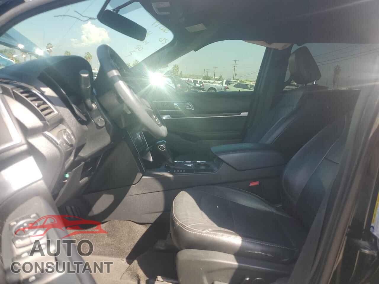 FORD EXPLORER 2018 - 1FM5K7F8XJGB11293