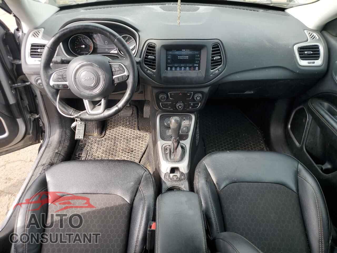 JEEP COMPASS 2018 - 3C4NJDBB4JT396429