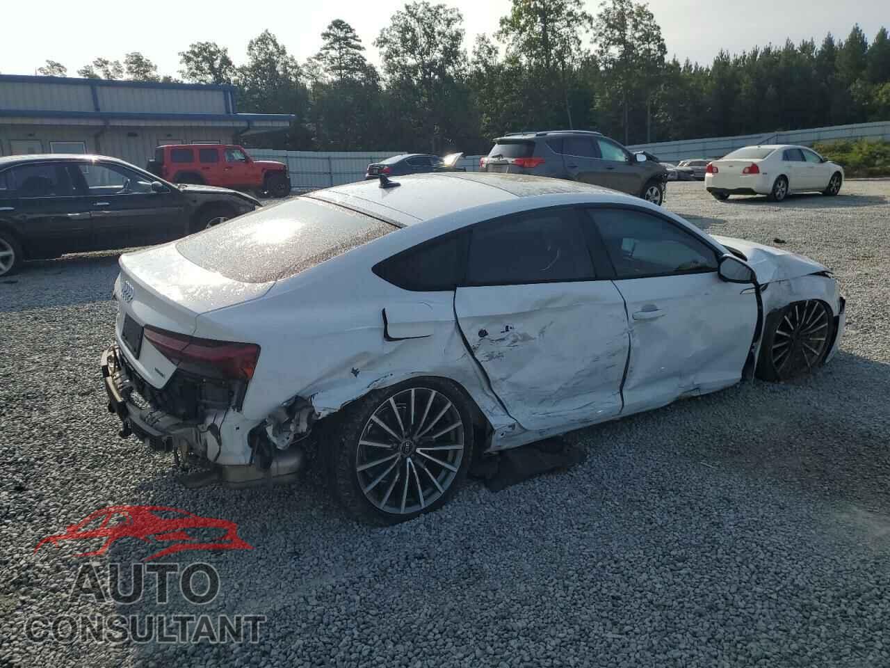AUDI A5 2022 - WAUCBCF55NA005690