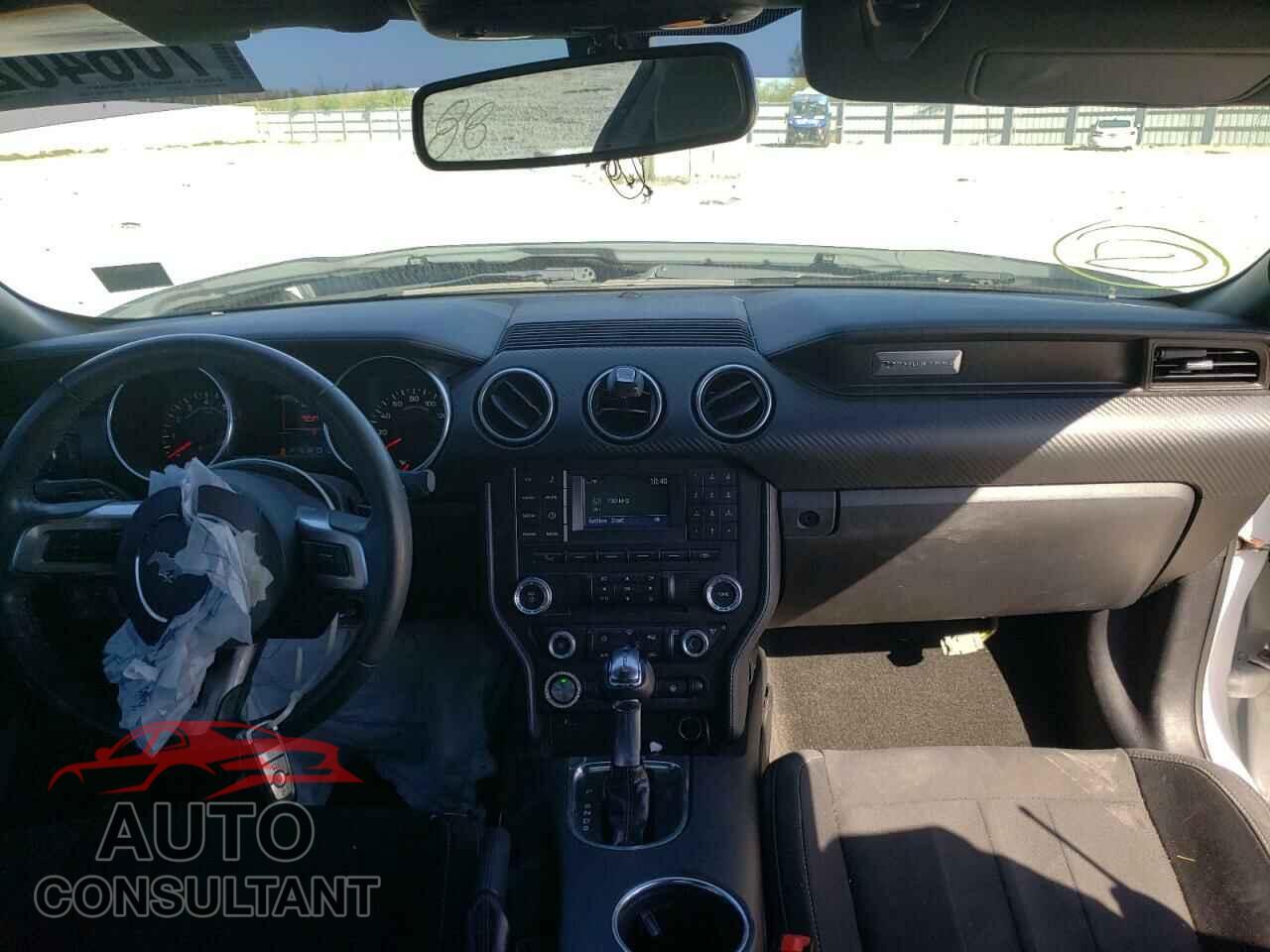 FORD MUSTANG 2018 - 1FA6P8TH3J5107284