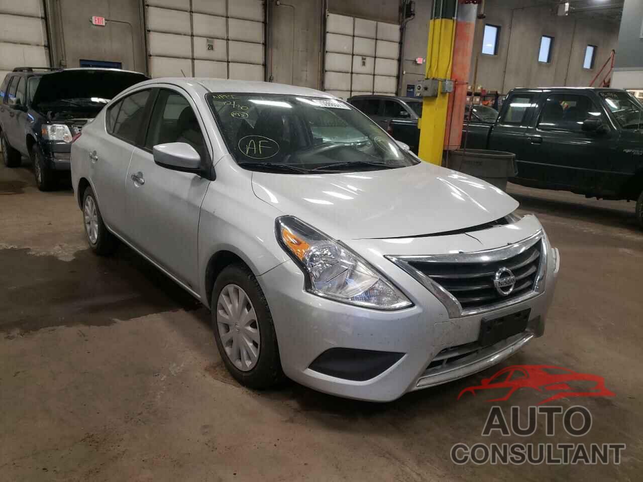 NISSAN VERSA 2018 - 3N1CN7AP2JK437157