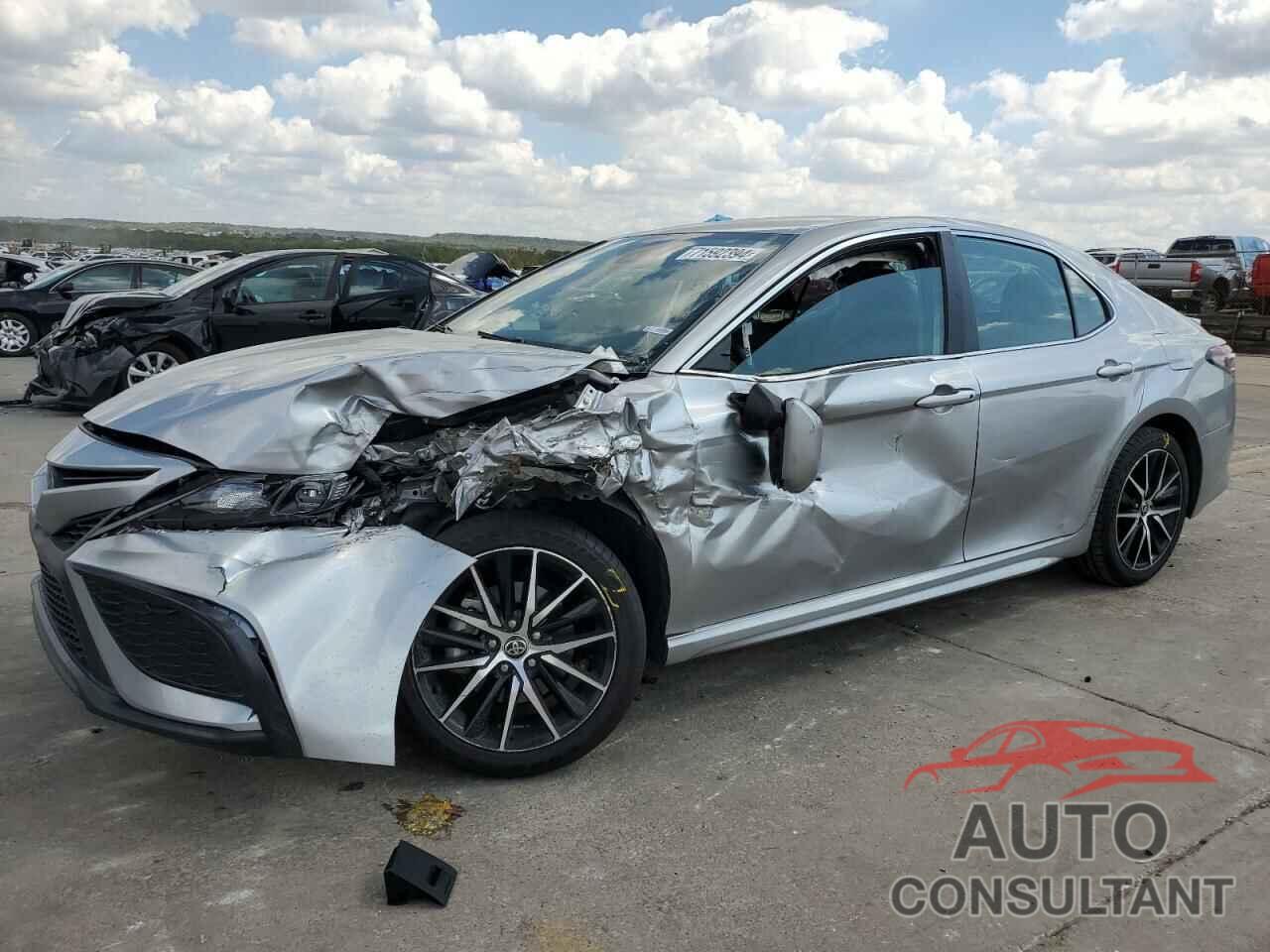 TOYOTA CAMRY 2023 - 4T1G11AK8PU729556