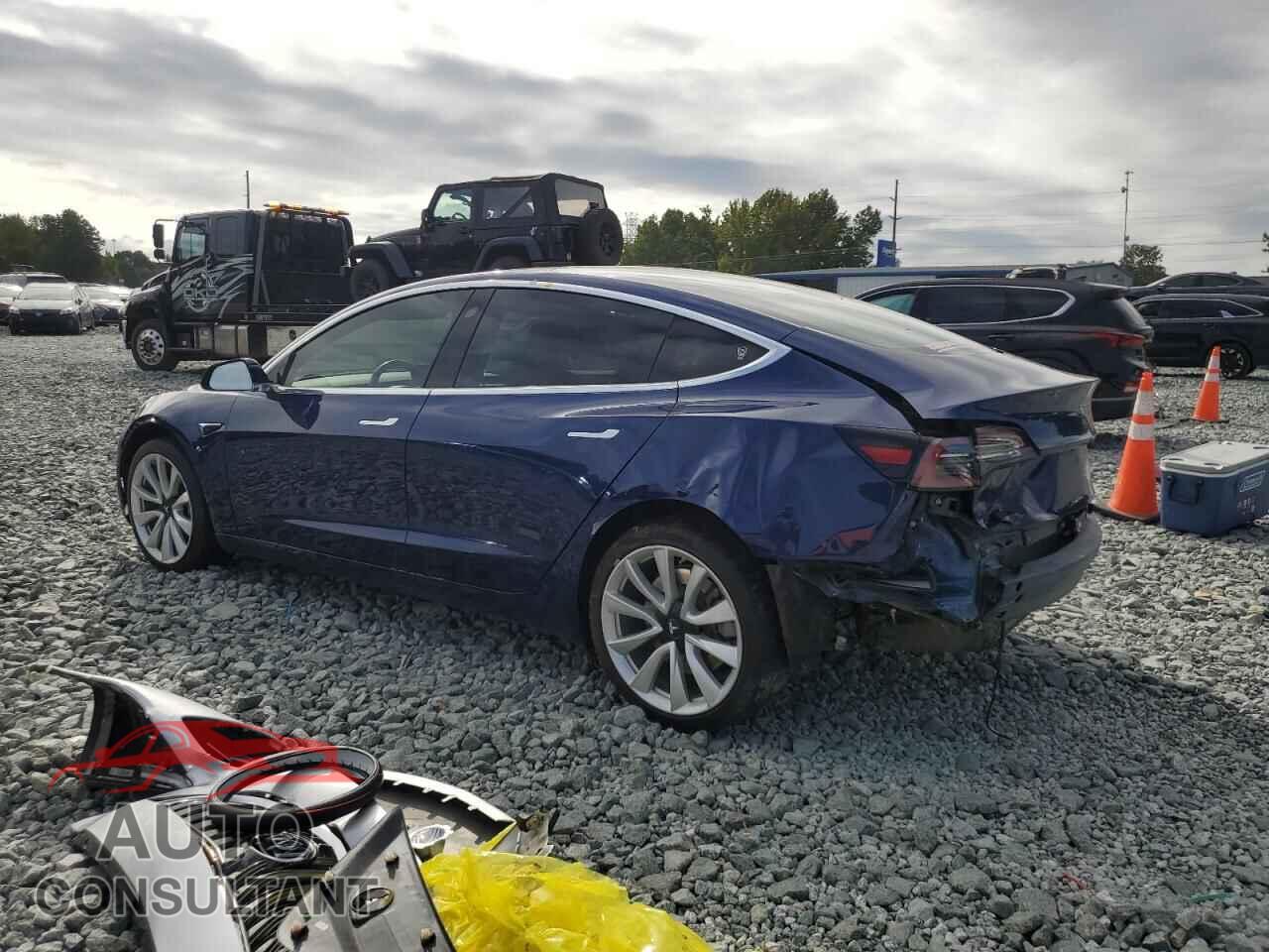 TESLA MODEL 3 2018 - 5YJ3E1EA0JF164342
