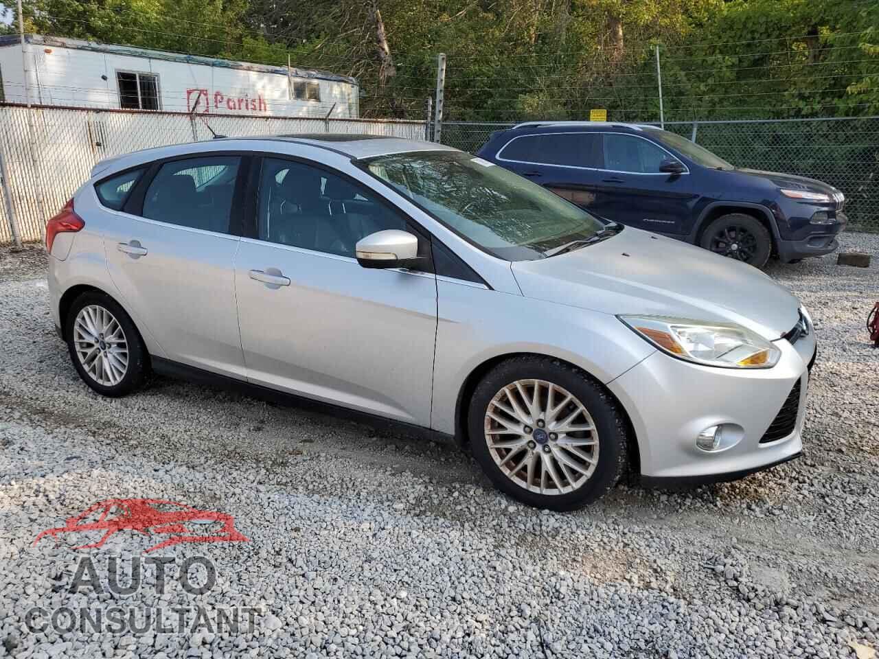 FORD FOCUS 2012 - 1FAHP3M22CL233365