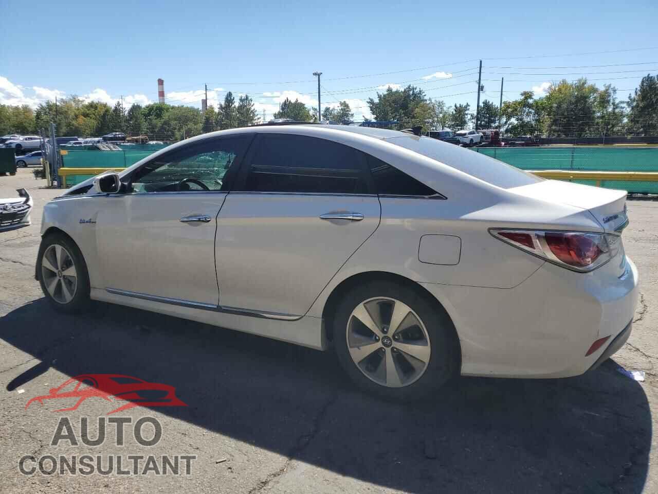 HYUNDAI SONATA 2012 - KMHEC4A45CA020714