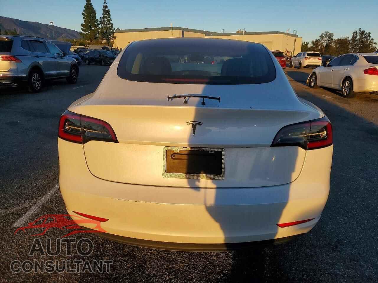 TESLA MODEL 3 2023 - 5YJ3E1EA1PF546243
