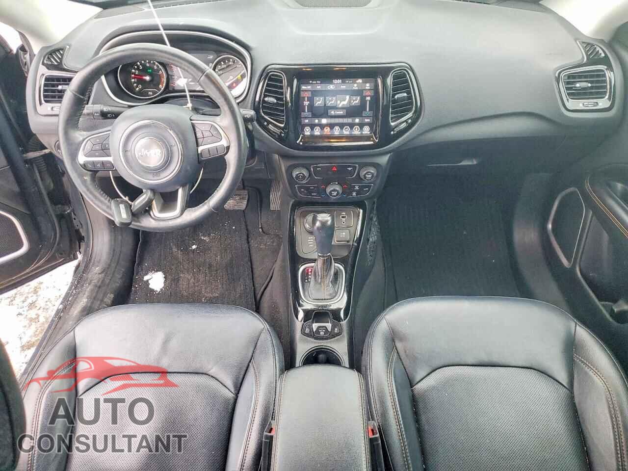 JEEP COMPASS 2018 - 3C4NJDCB9JT395615