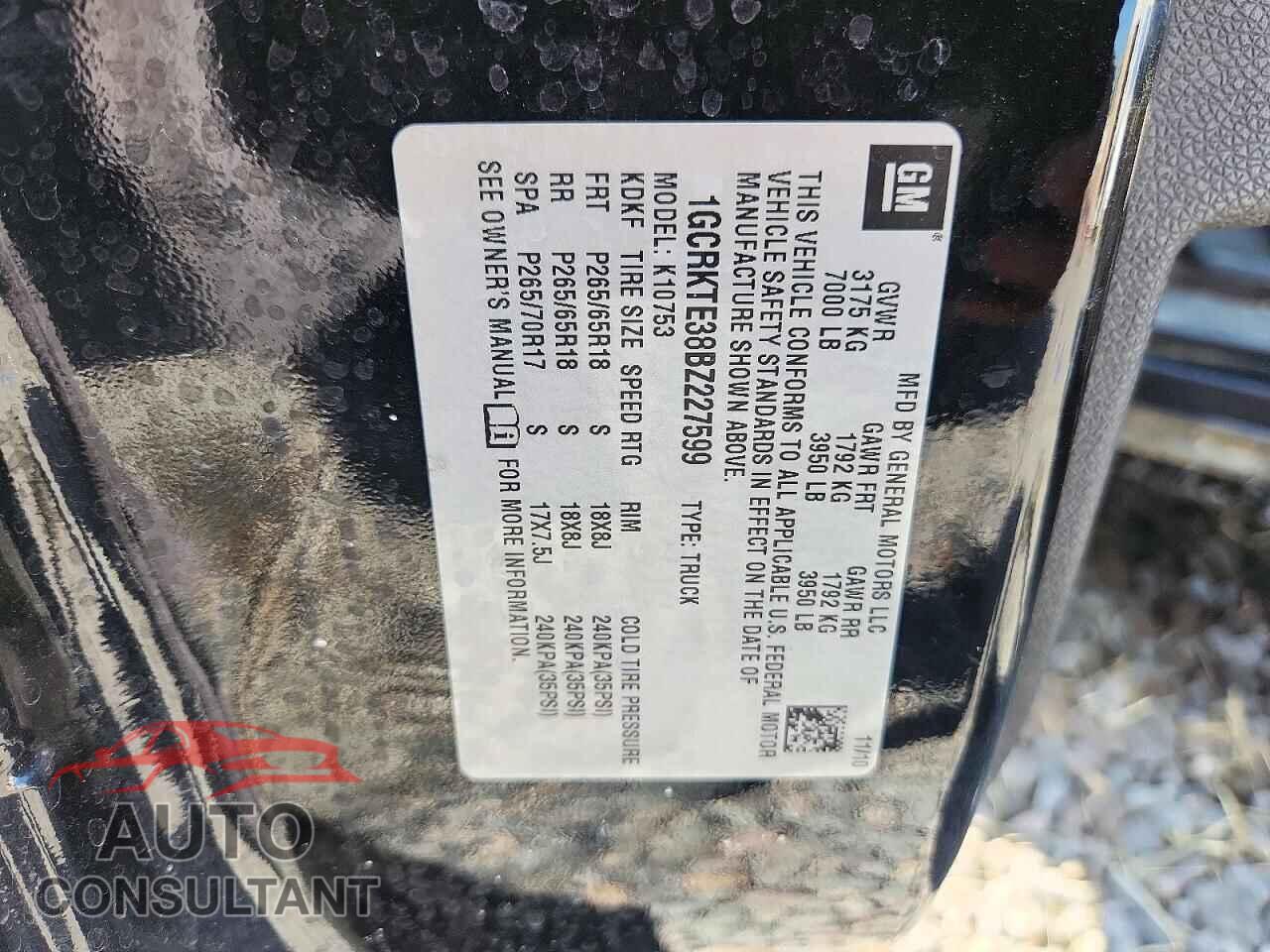 CHEVROLET SILVERADO 2011 - 1GCRKTE38BZ227599