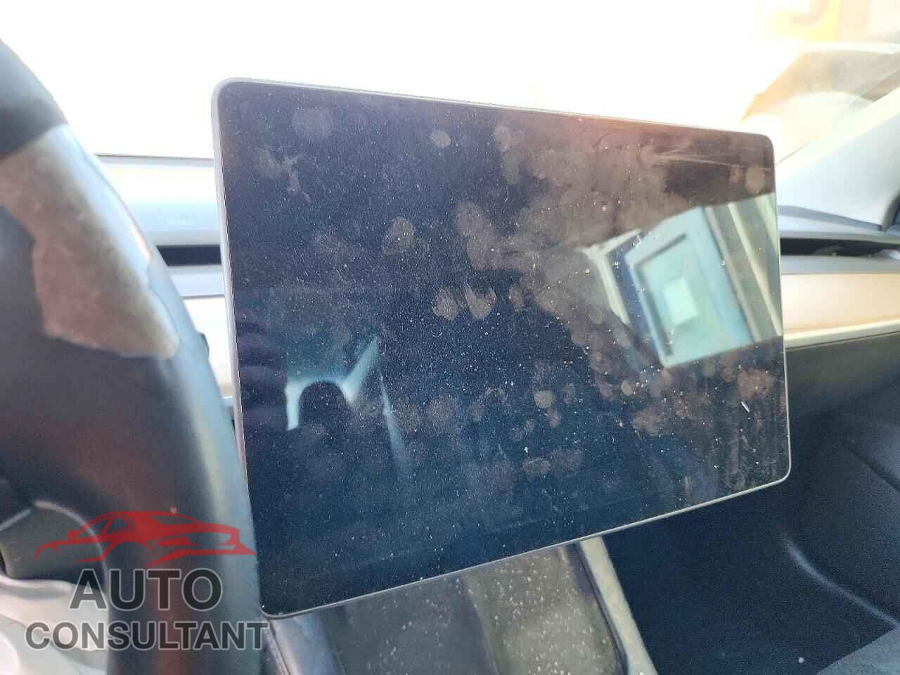 TESLA MODEL 3 2022 - 5YJ3E1EA3NF191976
