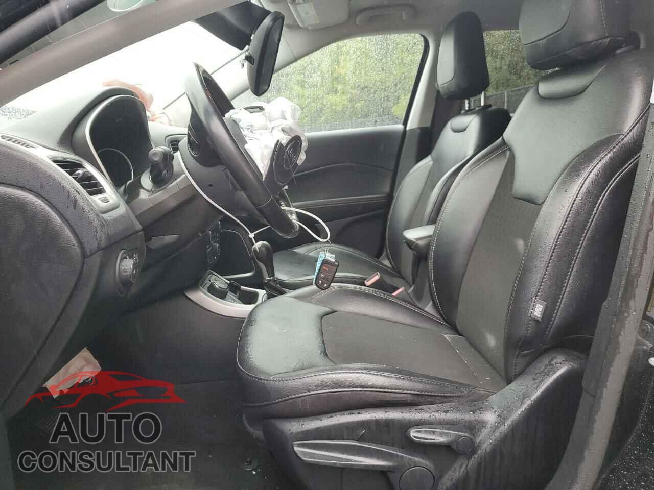 JEEP COMPASS 2020 - 3C4NJDBB1LT143944