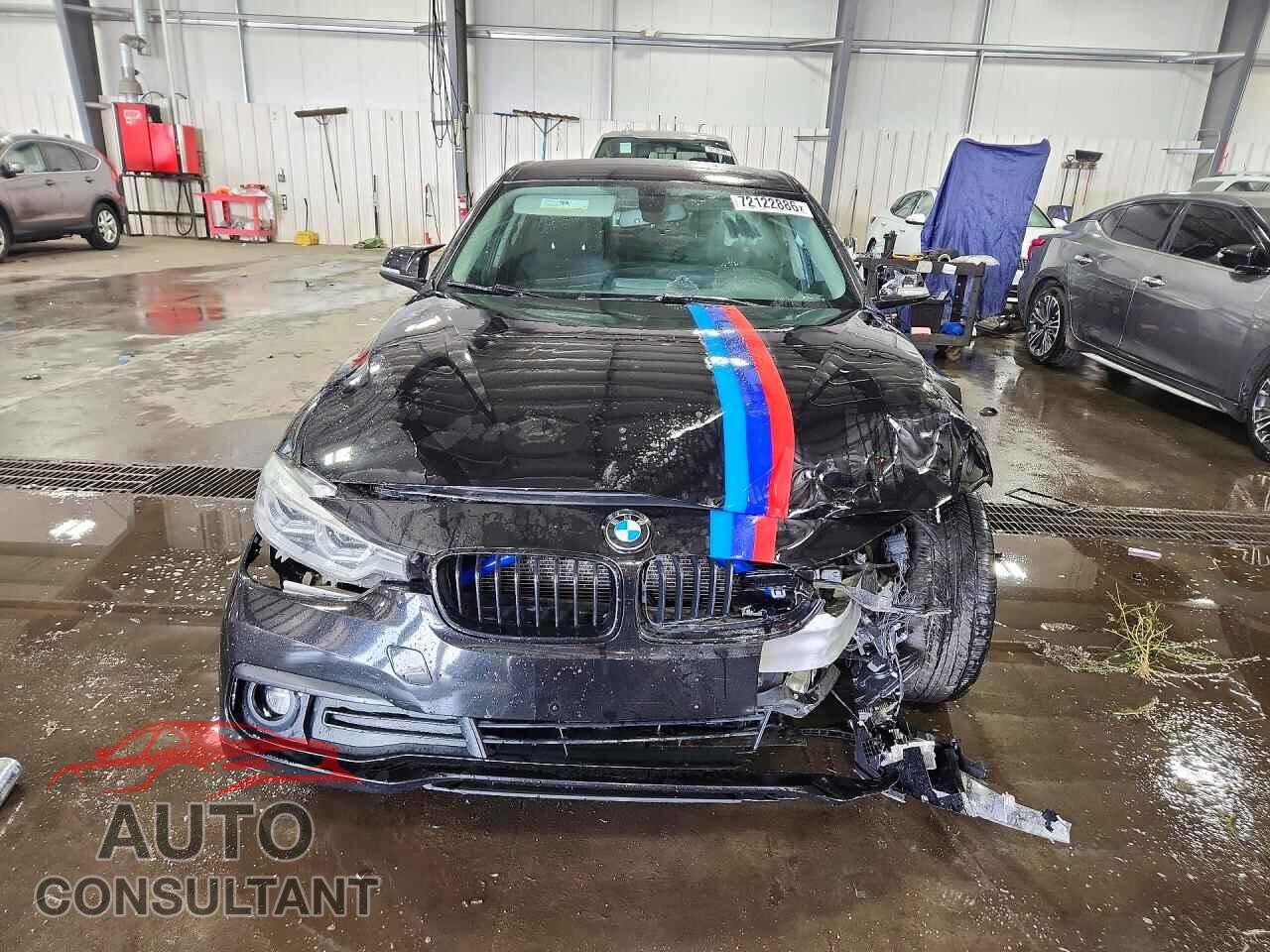 BMW 3 SERIES 2018 - WBA8A3C54JA491755