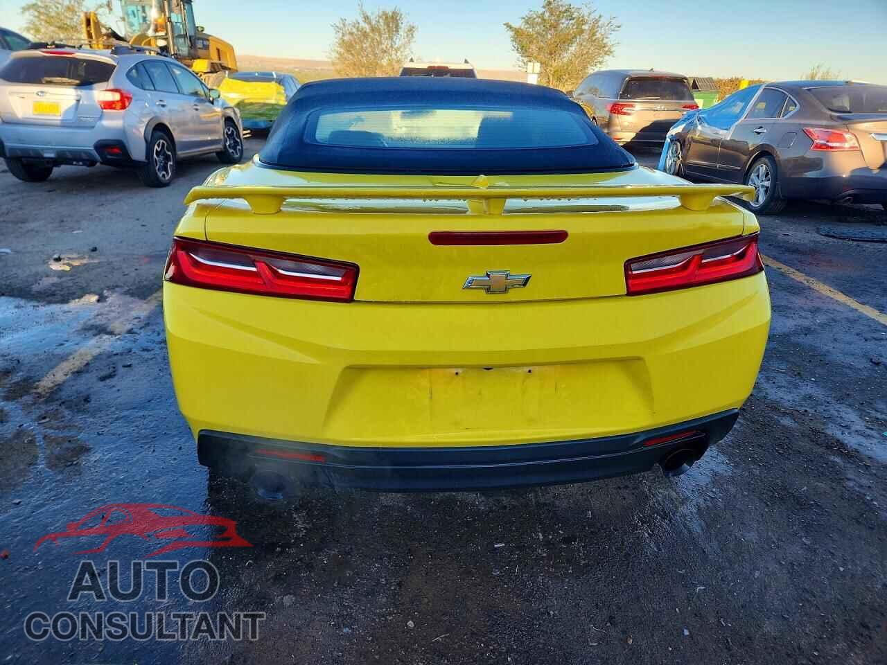 CHEVROLET CAMARO 2017 - 1G1FB3DS6H0206607
