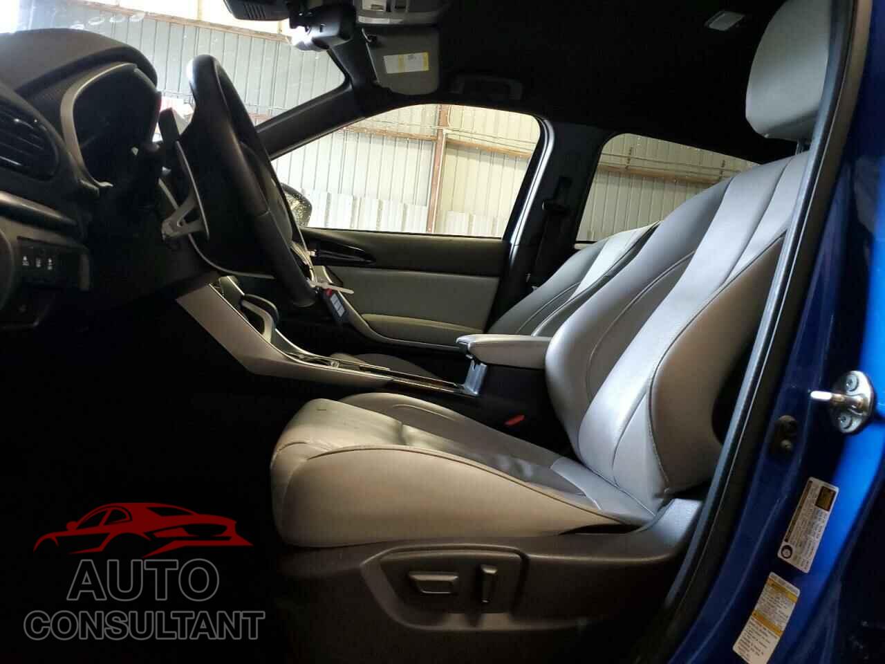 MITSUBISHI ECLIPSE 2024 - JA4ATWAA7RZ010162