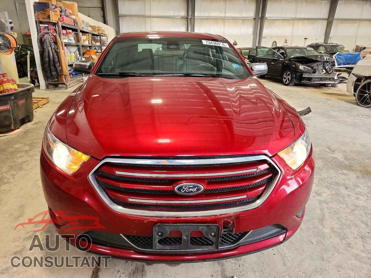 FORD TAURUS 2019 - 1FAHP2J80KG105703